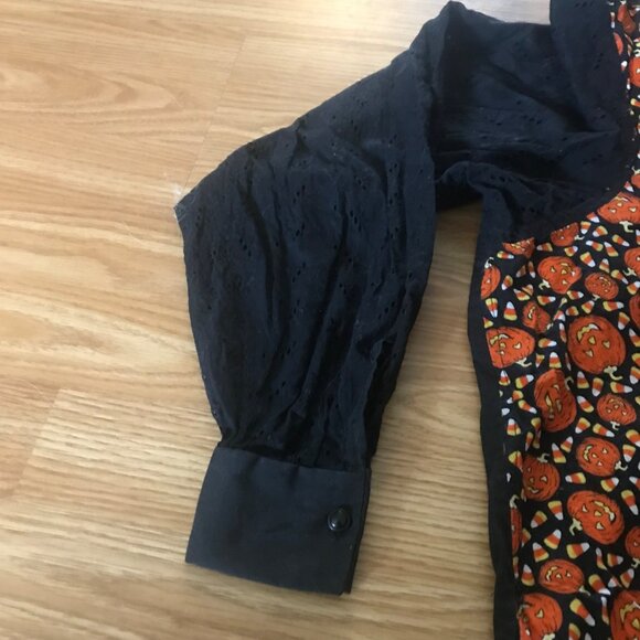 Halloween Pumpkin, Candy Corn, Bats Button-Up Shirt Handmade Size L - Picture 4 of 9